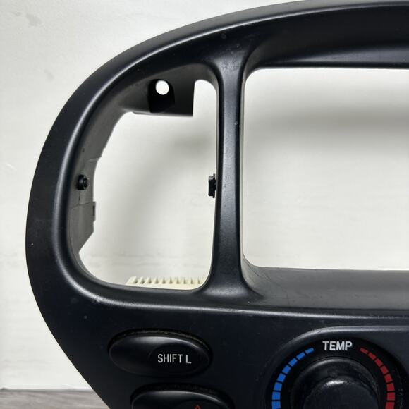 2002-2005 Toyota Sequoia AC Heater Temp Climate Control Switch 84010-0C161 - Picture 2 of 12